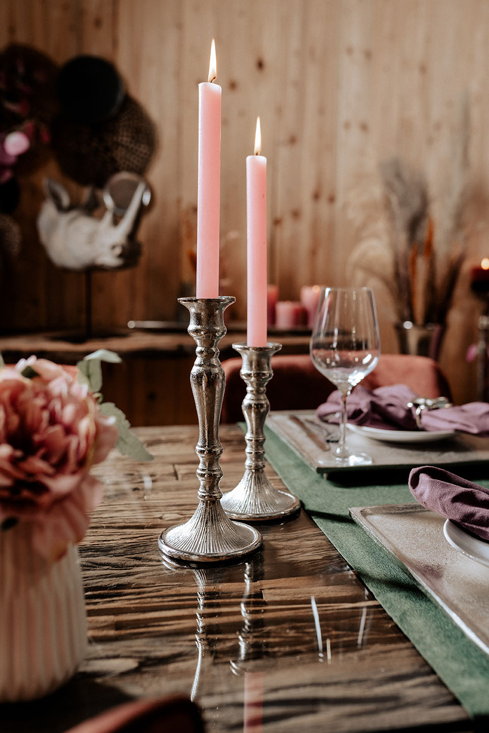 KATHRIN_BARNETZKE_Noll-19112022-Ambiente-19WzIN4i3yfxadP Kerzenständer Silber 2er Set aus Metall