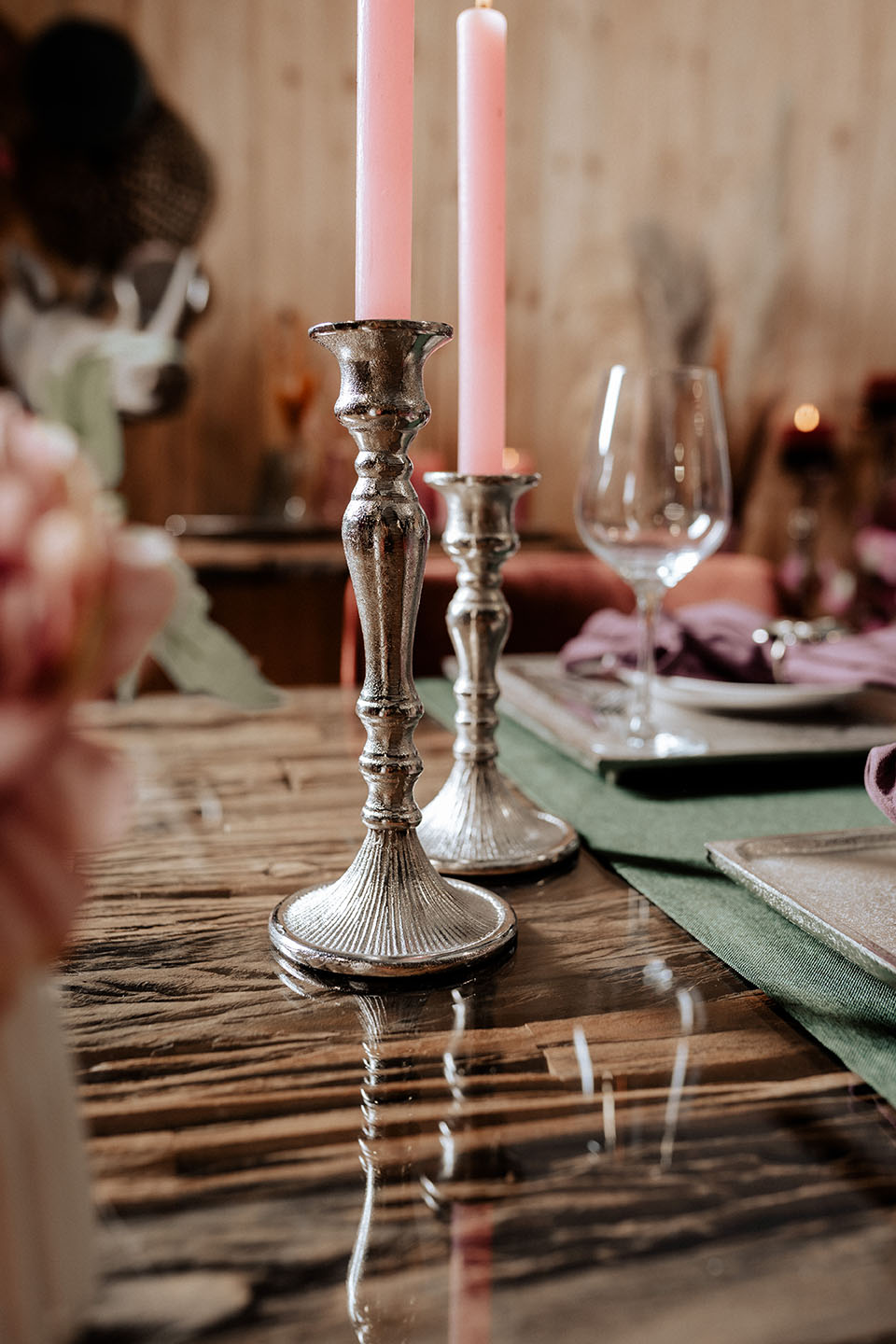 KATHRIN_BARNETZKE_Noll-19112022-Ambiente-21plSncayWIgytY Kerzenständer Silber 2er Set aus Metall