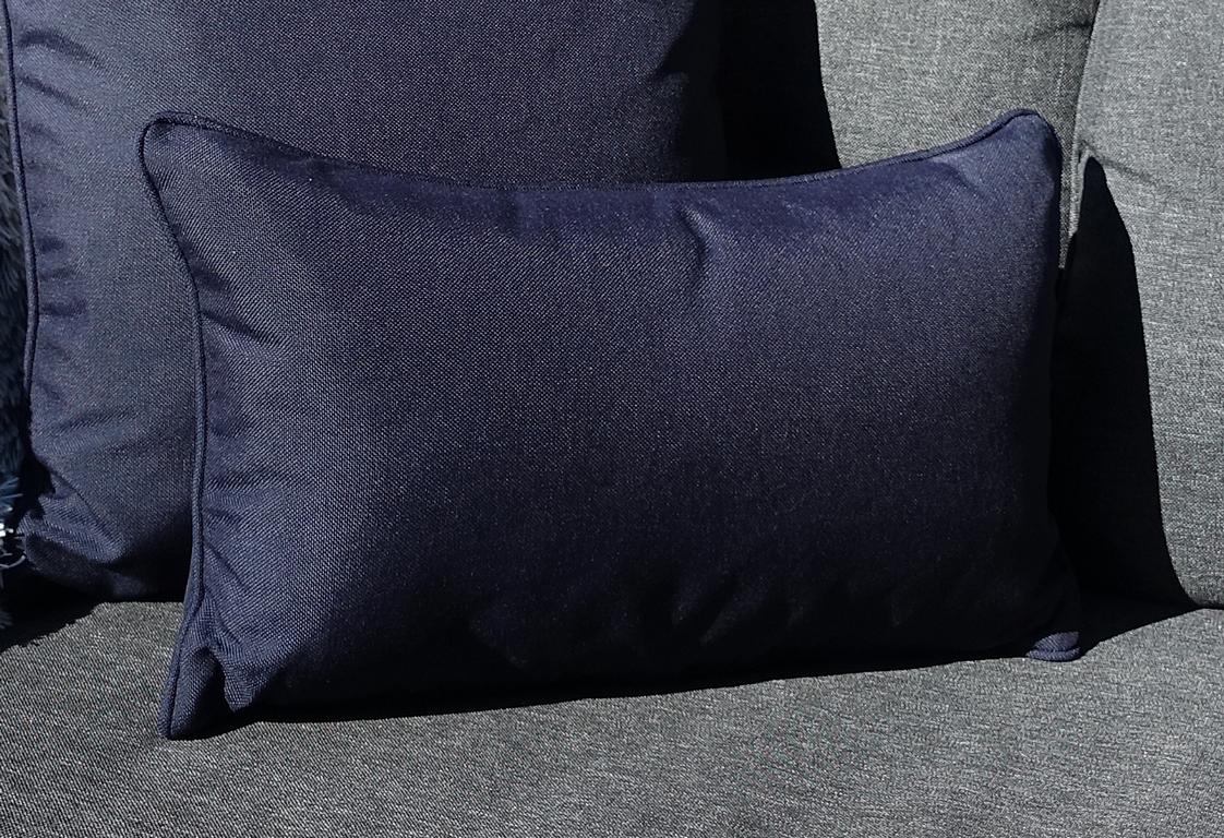 Kissen-Outddor-Olefin-Dunkelblau-mit-Keder-in-Blau-von-MichaelNoll Kissen Outdoor Dunkelblau Premium-Qualität 30x50 cm