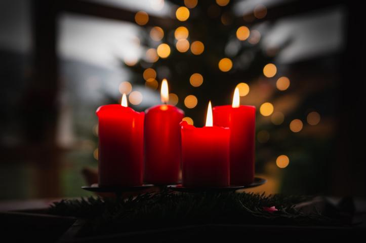 Adventskerzen – festliche Kerzen für die Adventszeit